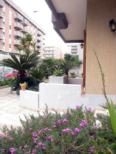 B&B Al Giardino Lecce Ruang foto